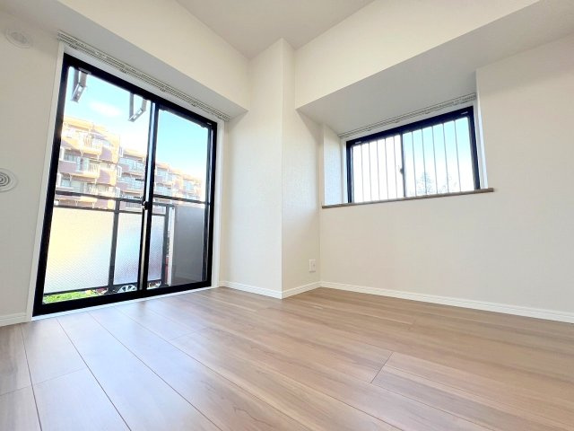 ドラゴンマンション立川壱番館の洋室