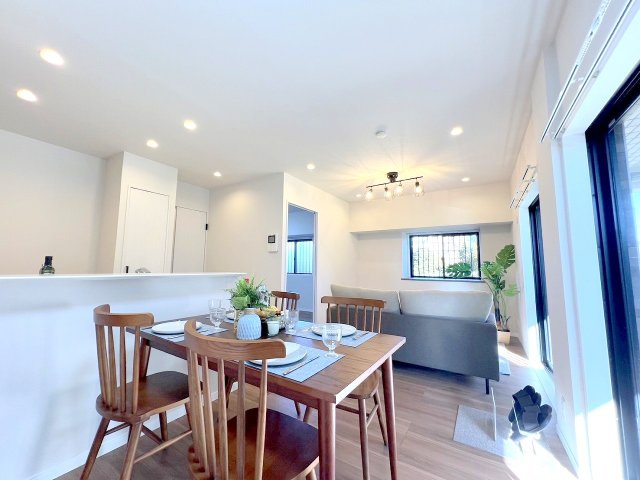 ドラゴンマンション立川壱番館の居間・リビング