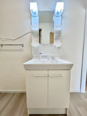 ソレーユ牧の原の独立洗面台