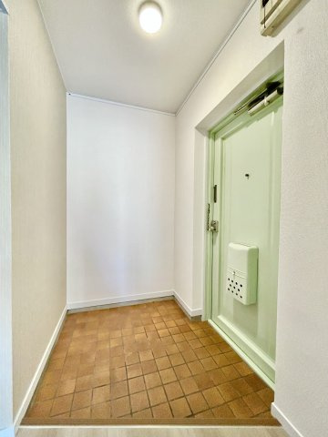 ソレーユ牧の原の玄関