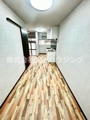 花園東町１丁目テラスハウスの居間・リビング