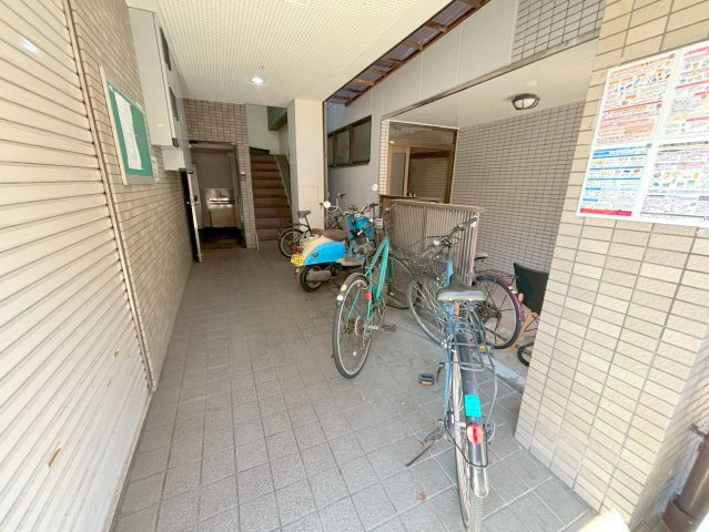 ヴィラ・リベルテ下新庄のエントランス