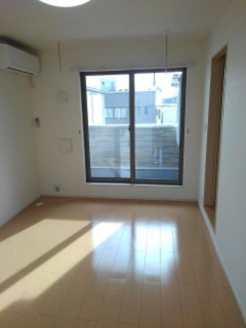 ラフレシール あきる野の居間・リビング