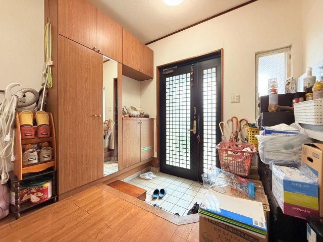 かすみがうら市稲吉南中古住宅の玄関