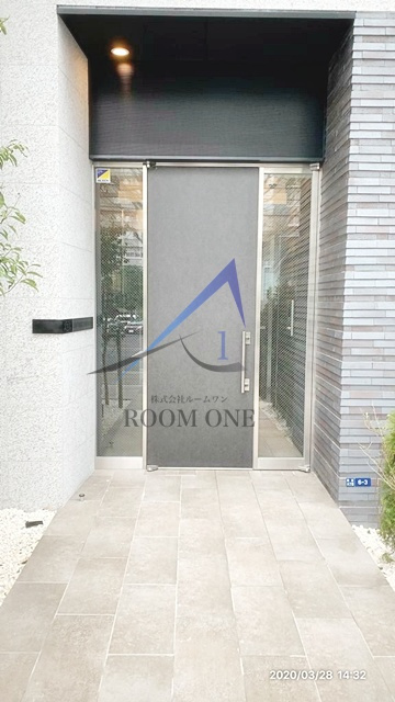 ラ・ヴィエルジュ白金のエントランス|エントランスです。