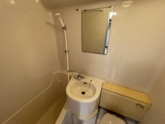 メゾン三宮の洗面所