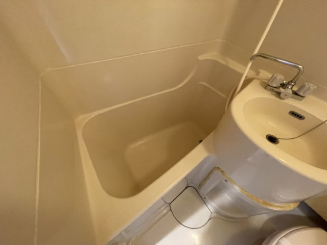 メゾン三宮の浴室