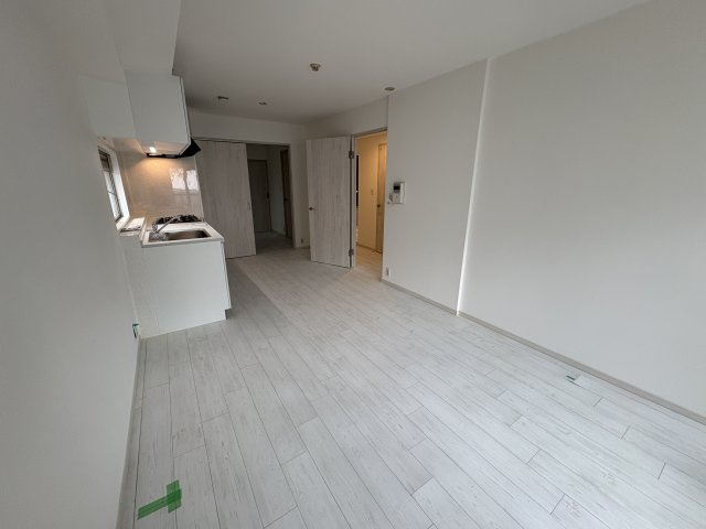 アスティ三宮の居間・リビング