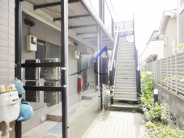 ＰＬＡＣＥ CＬＩＣＨＹのエントランス|エントランスです。