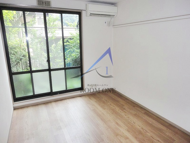 ＰＬＡＣＥ CＬＩＣＨＹの居間・リビング|洋室のお部屋です。