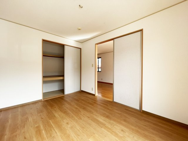 ルミエール A棟の居間・リビング