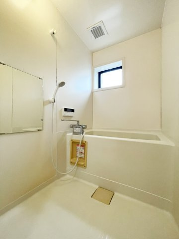 ルミエール A棟の浴室