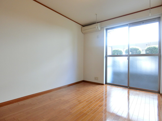 ビレッジ・バンガードの居間・リビング|★１階でも明るいお部屋★