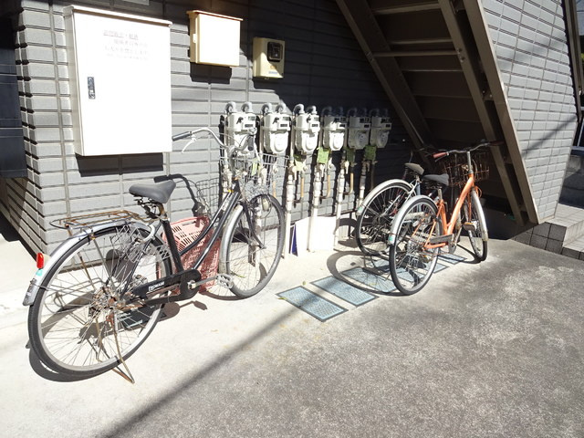 ビレッジ・バンガードの駐車場|★駐輪場★