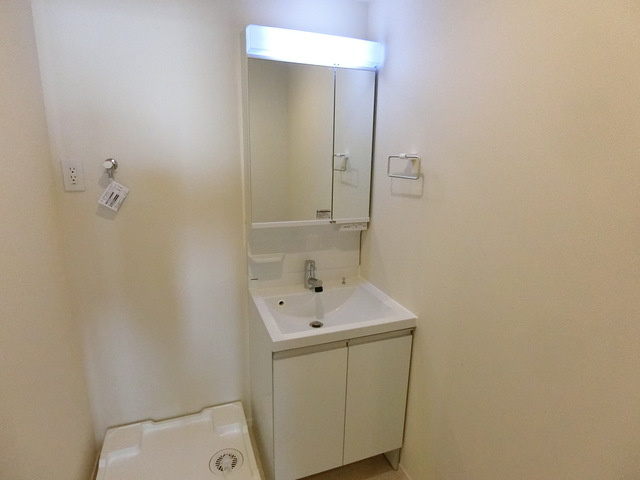 プチメゾン横山の洗面所|★清潔感のある独立洗面台★