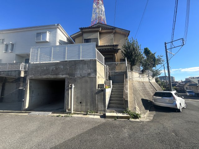 閑静な住宅街に佇む中古戸建
眺望・陽当りのよい物件です。