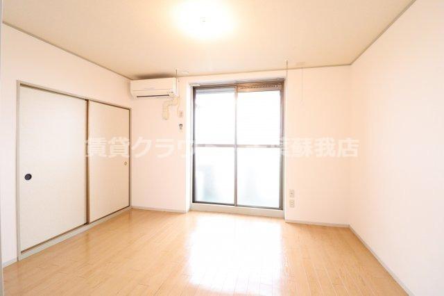 キャロットハウスの居間・リビング|こちらの居間で趣味の時間をお楽しみください