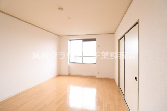 キャロットハウスの寝室|開放的な寝室です