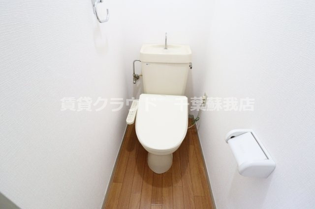 キャロットハウスのトイレ|落ち着いたトイレです