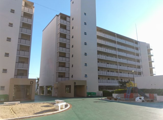 ろうきん昆陽コーポＢ棟