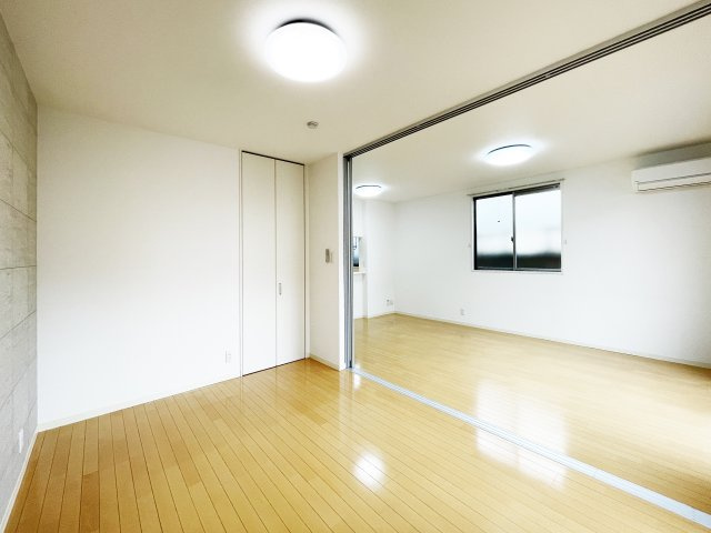 クラヴィエ南昭和 D棟の居間・リビング