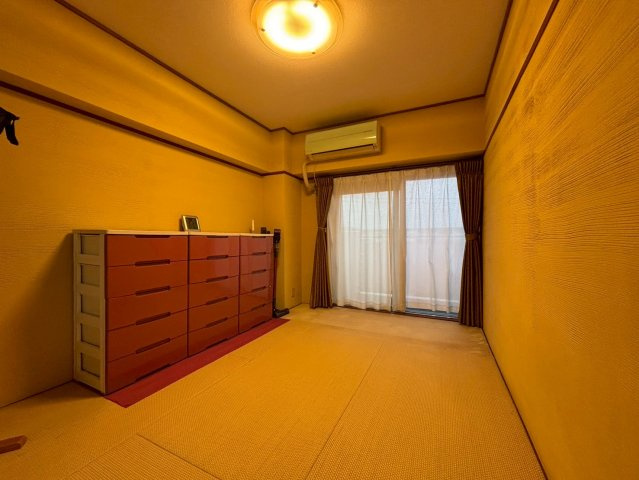 志津住宅の洋室