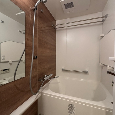 【浴室】 | パークアクシス新宿百人町 | ※写真は同タイプ住戸です。