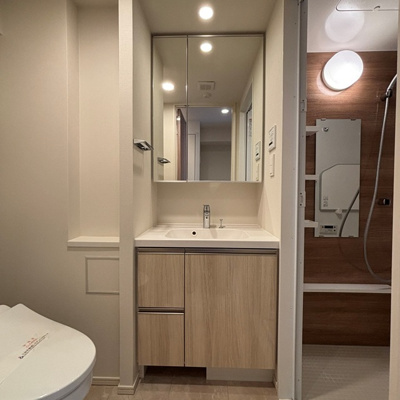 【洗面所】 | パークアクシス新宿百人町 | ※写真は同タイプ住戸です。