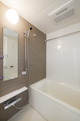 【浴室】 | オアーゼ新宿西落合レジデンス | ※写真は同タイプ住戸です。