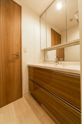 【洗面所】 | ピエール・リヴィエール白金台Ⅱ | ※写真は同タイプ住戸です。