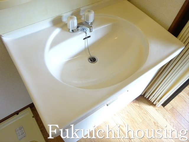 ハイフラット赤堤の洗面所