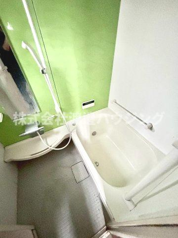 松原１丁目テラスハウスの浴室