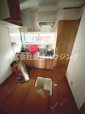 松原１丁目テラスハウスの居間・リビング