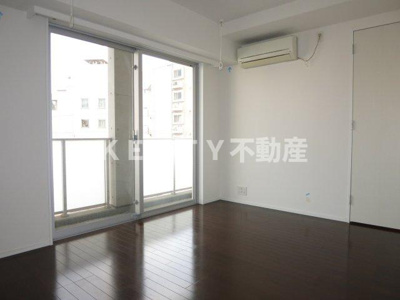 【寝室】 | レジデンス大森 | 落ち着いた色調の寝室です