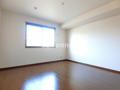 【その他】 | アンビックス利府参番館 | 独立した洋室は寝室として使えます。