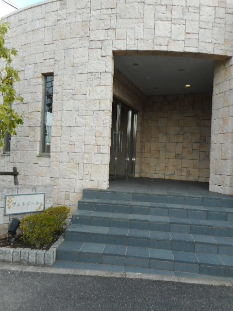ヴェルジールのエントランス|ゆとりのあるエントランスです