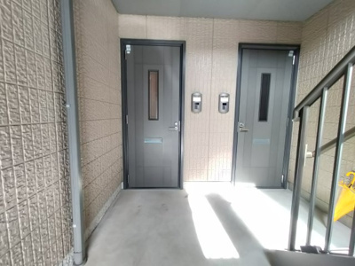 【玄関】 | アルバトロス空港通 Ｂ棟