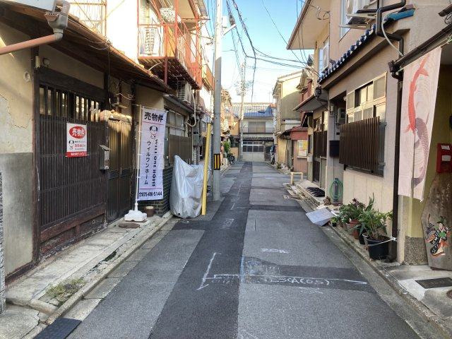 紫野中柏野町の前面道路含む現地写真