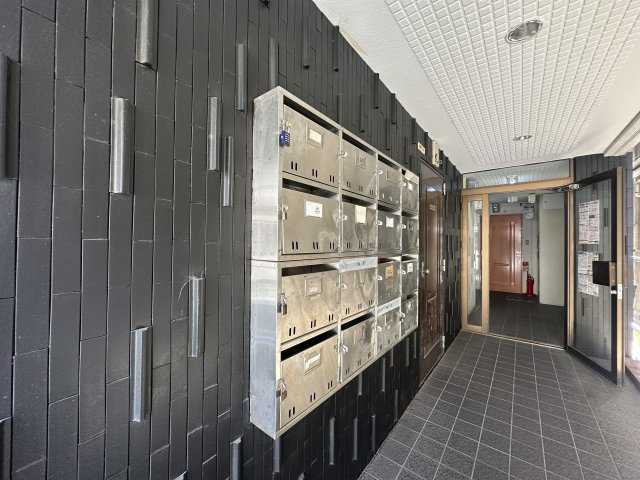 第2神原マンションのエントランス