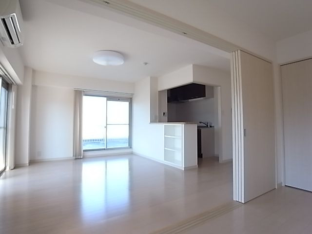 ラピスラズリ桜坂の居間・リビング