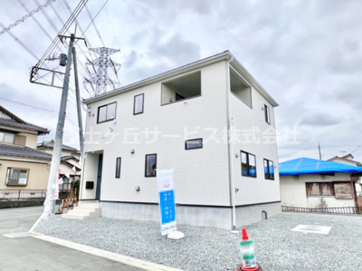 【外観】 | 富士宮市宮原 24期 新築一戸建て | 現在建築中の外観画像です。ご内覧は同じメーカーの完成物件へご案内いたしますので、いつでもご相談ください！