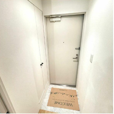 モデュロール渋谷本町の玄関