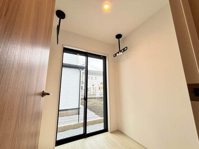 グラファーレ下野市仁良川２期　新築一戸建ての玄関