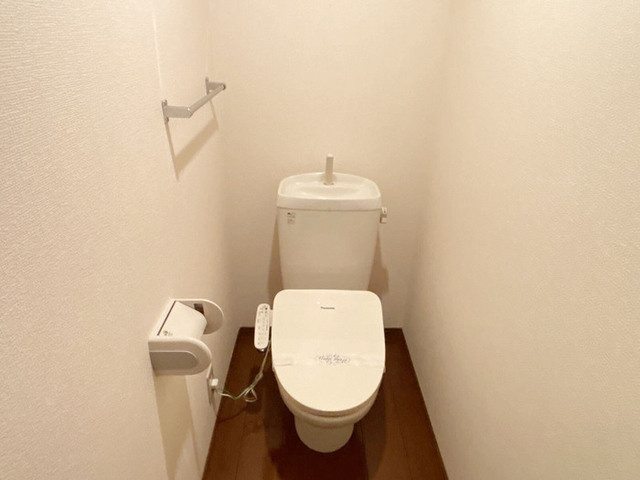 御料所ガーデン　Ｄ/Ｅのトイレ|温水洗浄暖房便座