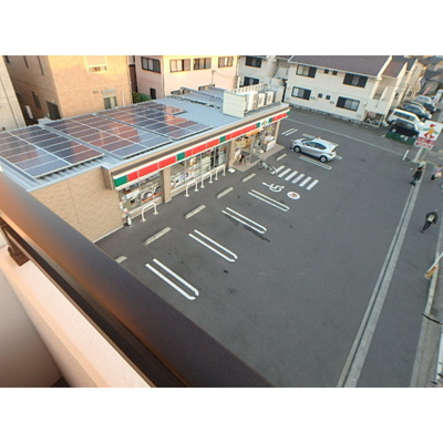 【周辺】 | コンビニ「ファミリーマートまで10m」南隣地サンクス