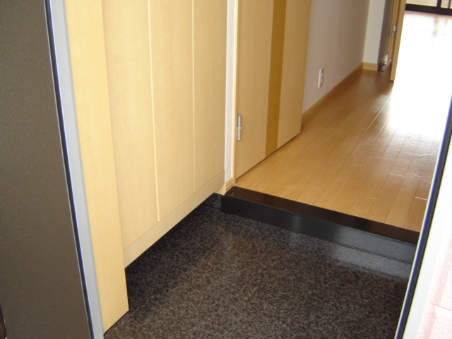 ６８シェルルの玄関|玄関