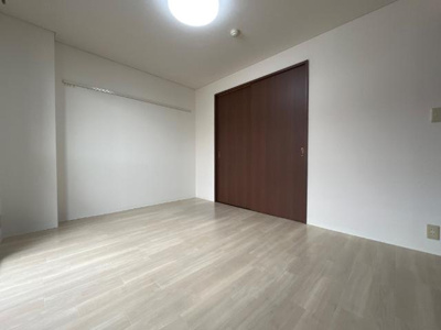 【内装】 | プレジデント岩沼 | 洋室