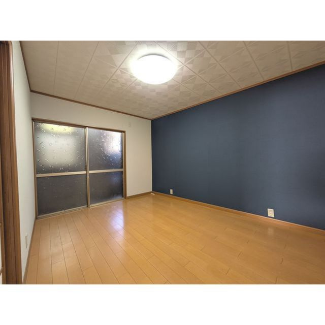 ラ・ファミリア-kawanone-の居間・リビング