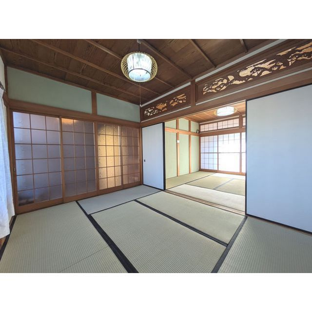 ラ・ファミリア-kawanone-の内装