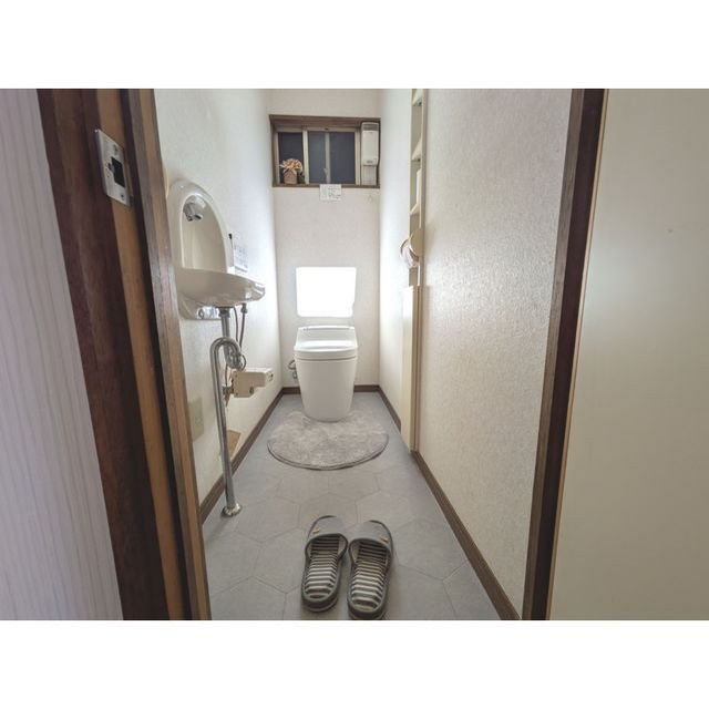 ラ・ファミリア-kawanone-のトイレ